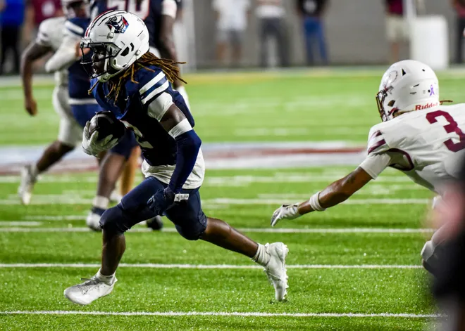 Holmes Lifts Patriots over Prattville